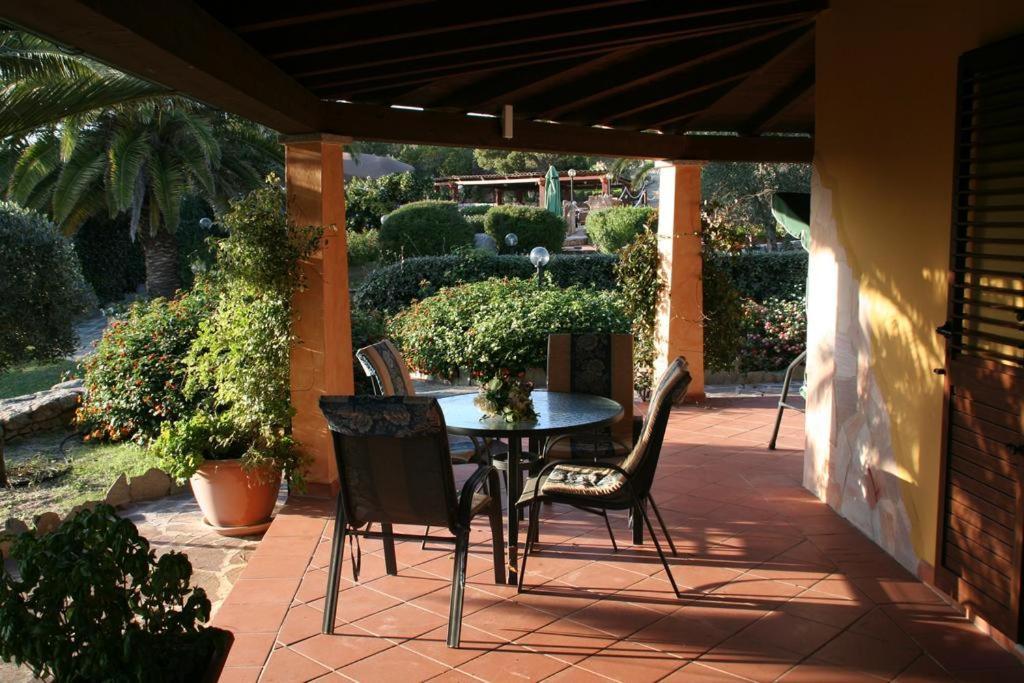Residence Villa Smeralda Telti Exterior photo